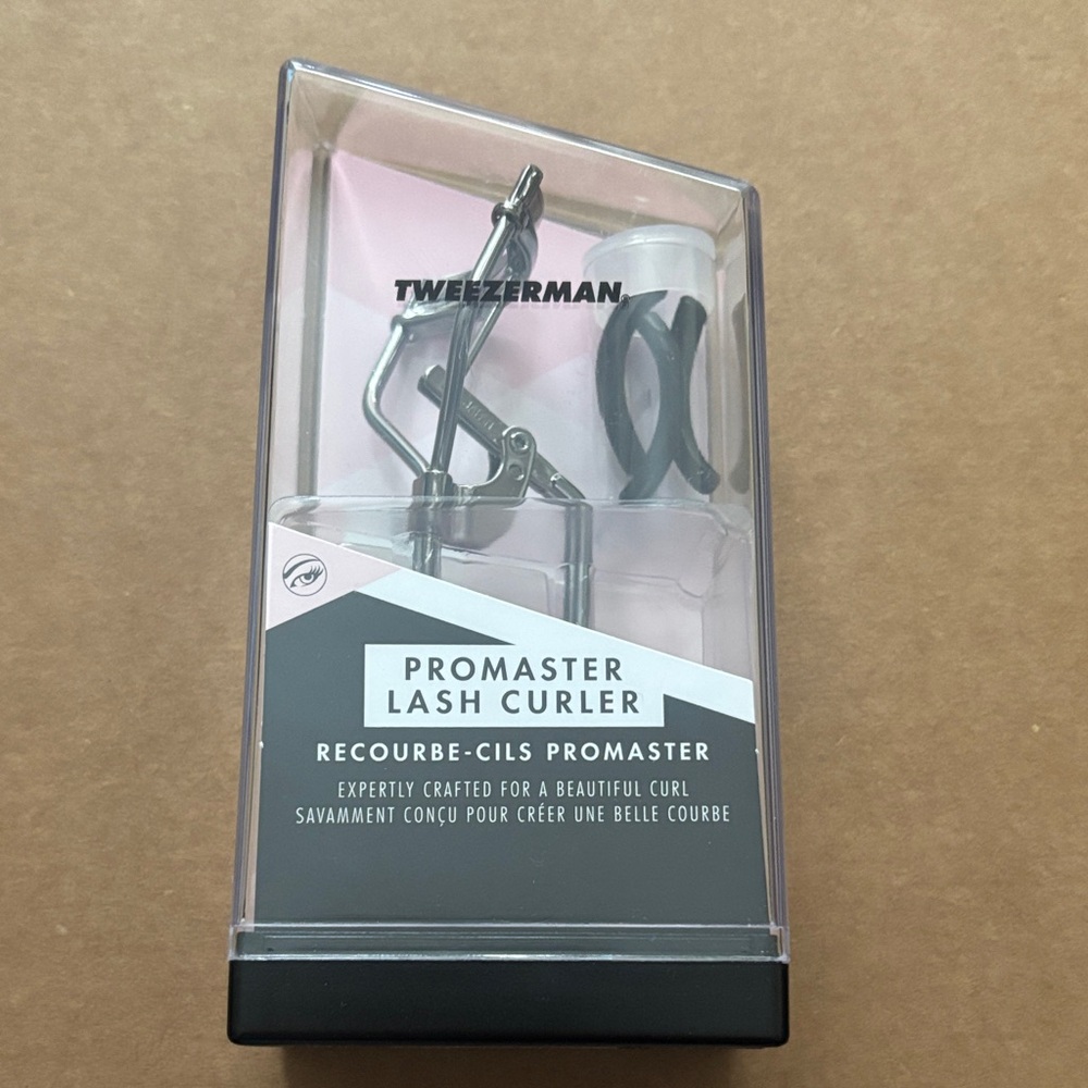 Tweezerman ProMaster Lash Curler - Silver and Black